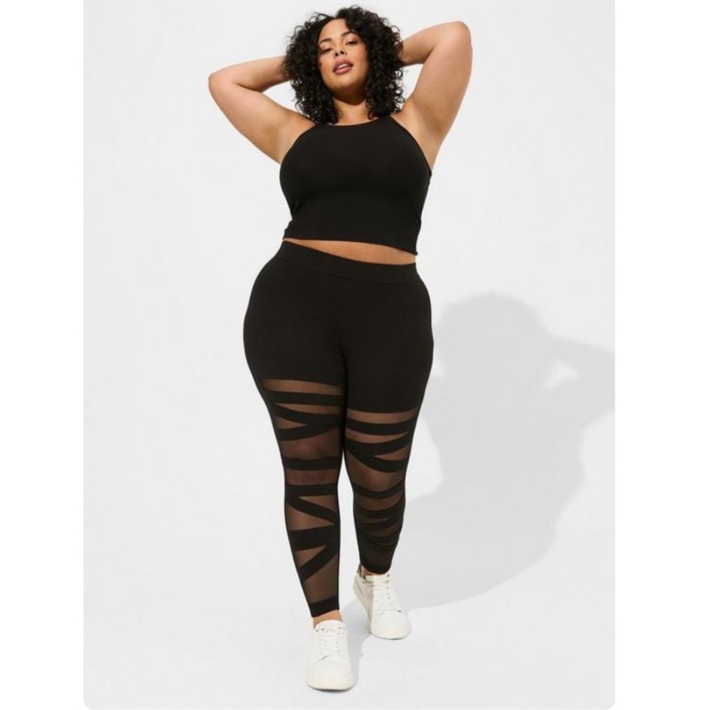 2pk TORRID NWT Crop Signature Waist Cutout Mesh-Back Legging - Picture 2 of 4